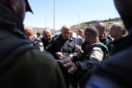 مداهمة مكاتب وزارة الخارجية في القدس